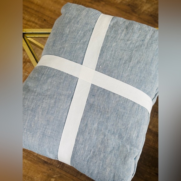 NWT Pottery Barn Belgian Flax Linen King/Cal King Fitted Sheet in Chambray blue - Picture 5 of 5